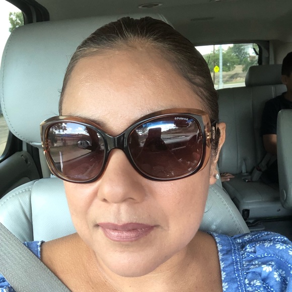 Profile Picture of Julia Soriano (@jseses36) on Poshmark