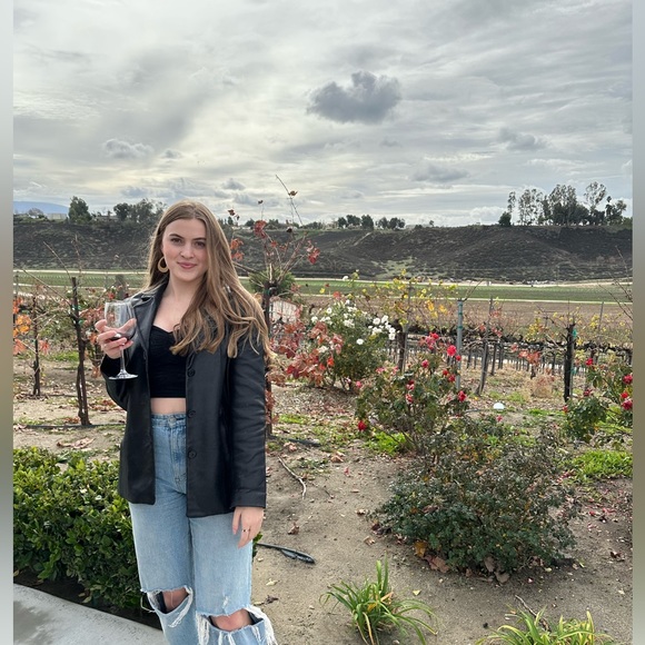 Profile Picture of Hailey Mock (@haileym88) on Poshmark