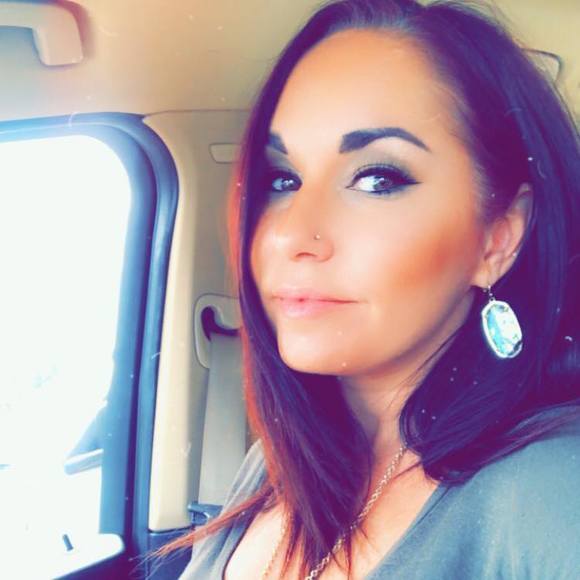Profile Picture of Kira Gnapp (@kirasky81) on Poshmark