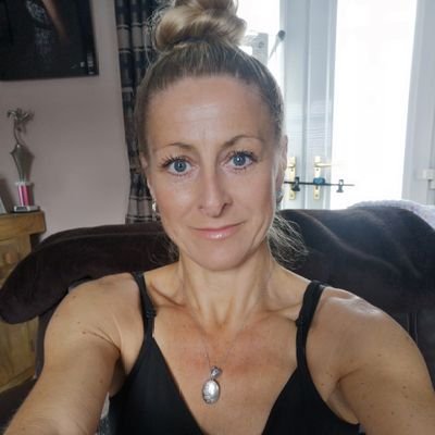 Profile Picture of Claire Whitfield (@ClaireWhitfie20) on Twitter