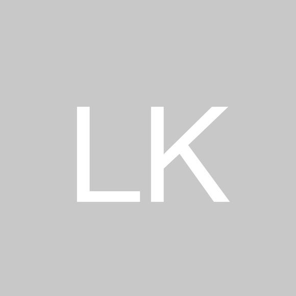 Profile Picture of Lisa Keim (@l_keim) on Poshmark