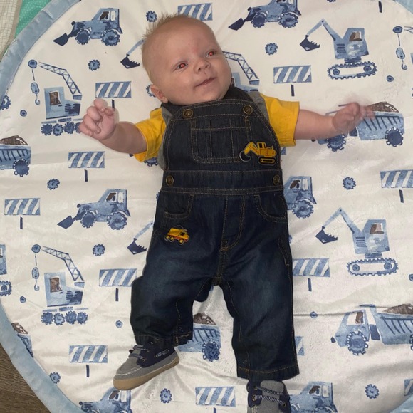 Profile Picture of Mariah Shields (@mariah_sss1983) on Poshmark