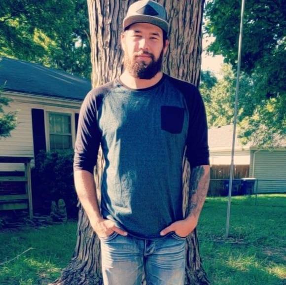 Profile Picture of James Farra (@jfarra) on Poshmark