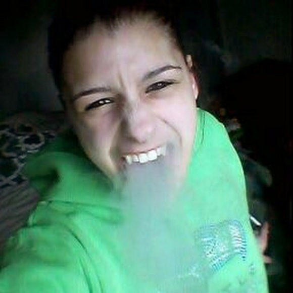 Profile Picture of Sissi Unkrich (@sissiunkrich) on Poshmark