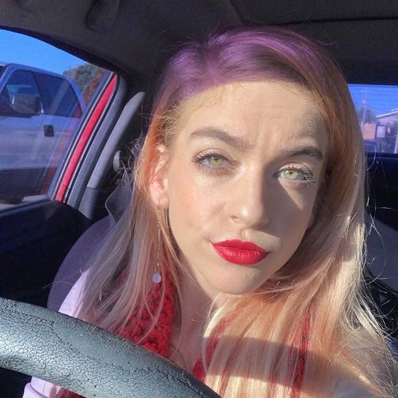 Profile Picture of Theresa Molidor (@tessa_molidor) on Poshmark