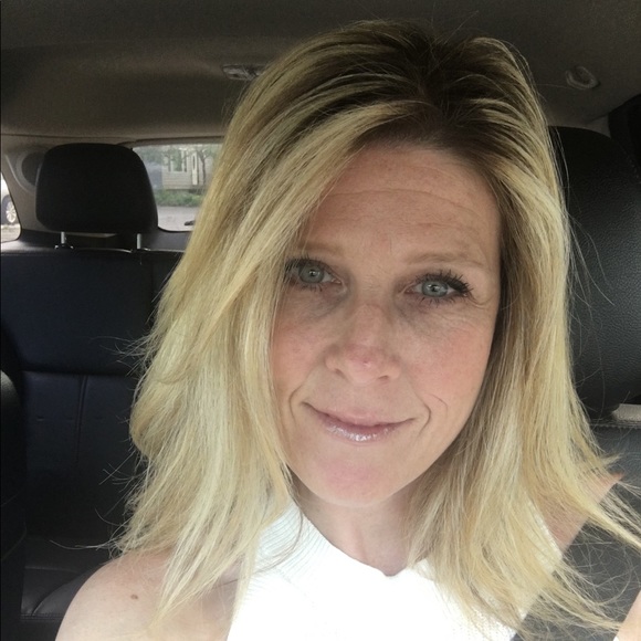 Profile Picture of Patrice Garone (@patricegarone) on Poshmark