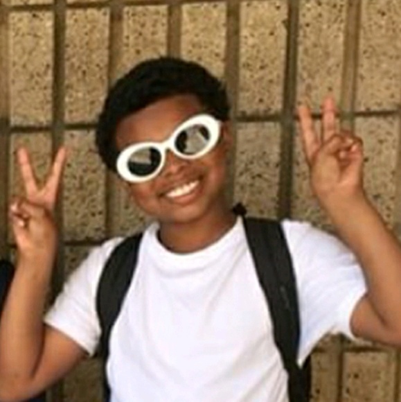 Profile Picture of Dominic Alloway (@d_alloway12) on Poshmark