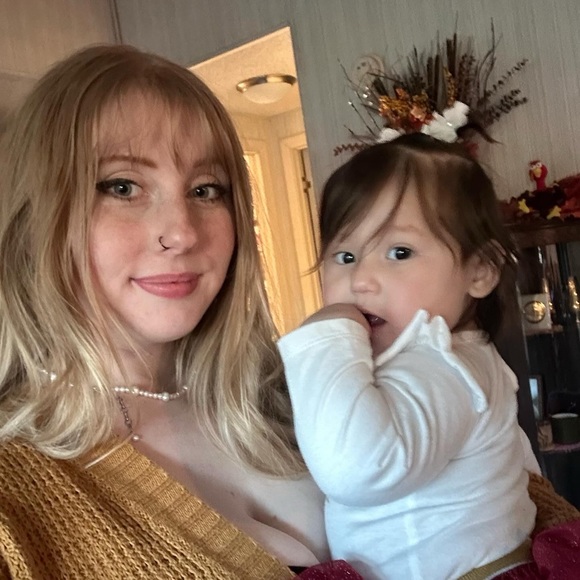 Profile Picture of Katelynn Farley (@katelynnfarl848) on Poshmark