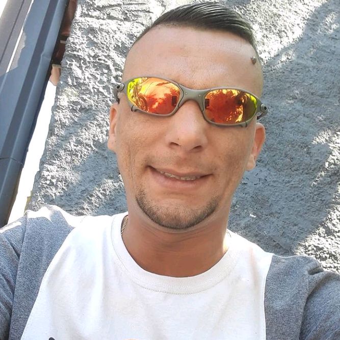 Profile Picture of user2878363421831 (@douglaschuck) on Tiktok