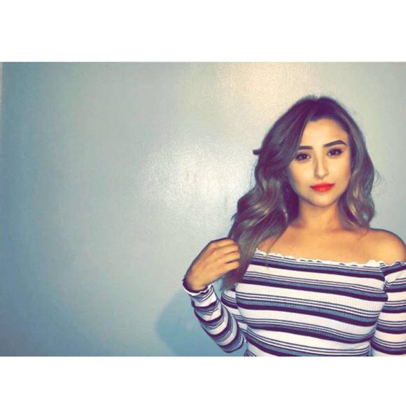 Profile Picture of Lupe Castaneda (@lupe_castaneda) on Poshmark