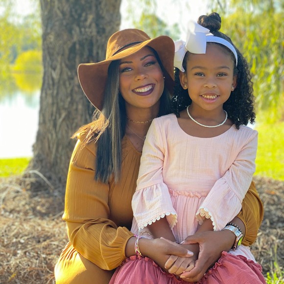 Profile Picture of Brittany Silfies (@brittanysilfies) on Poshmark