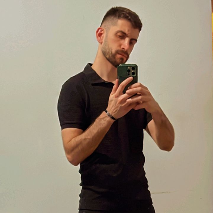 Profile Picture of 🇪🇬Tarek🇱🇧 (@tarek.is.here) on Tiktok