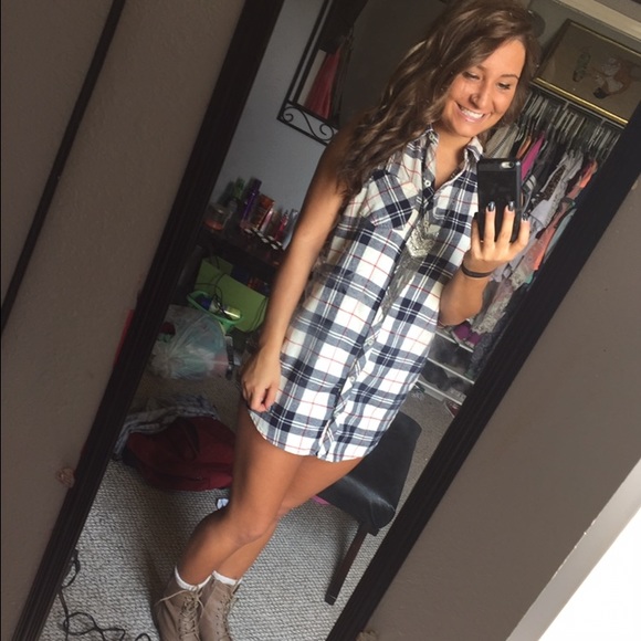 Profile Picture of Jenna Jacob (@jenna_jacob) on Poshmark