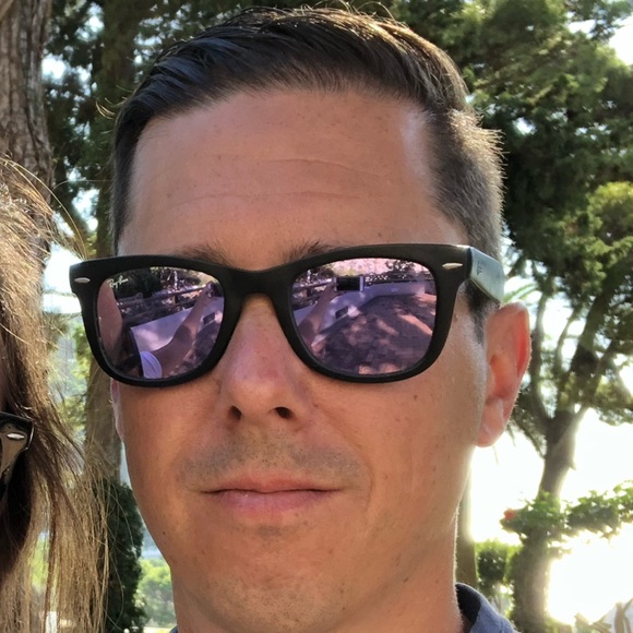 Profile Picture of Tom Hasselman (@tomhasselman) on Poshmark