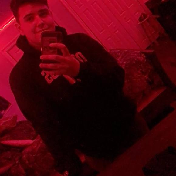 Profile Picture of Jace Hoover (@jacehoover) on Poshmark