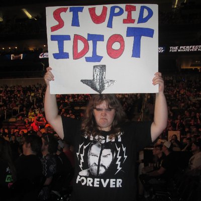 Profile Picture of Lisa Warner (@RisaWarner) on Twitter