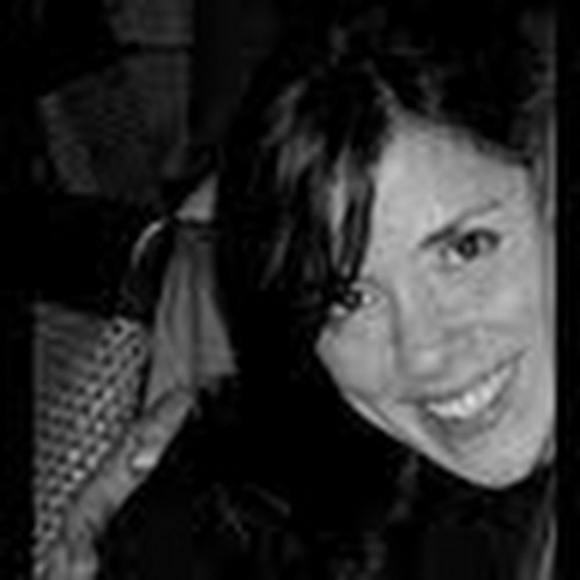 Profile Picture of Stephanie Interbartolo (@sinter24) on Poshmark