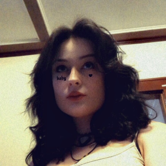 Michelle Stribling - Poshmark Profile Picture of Michelle Stribling (@michellestri828) on Poshmark