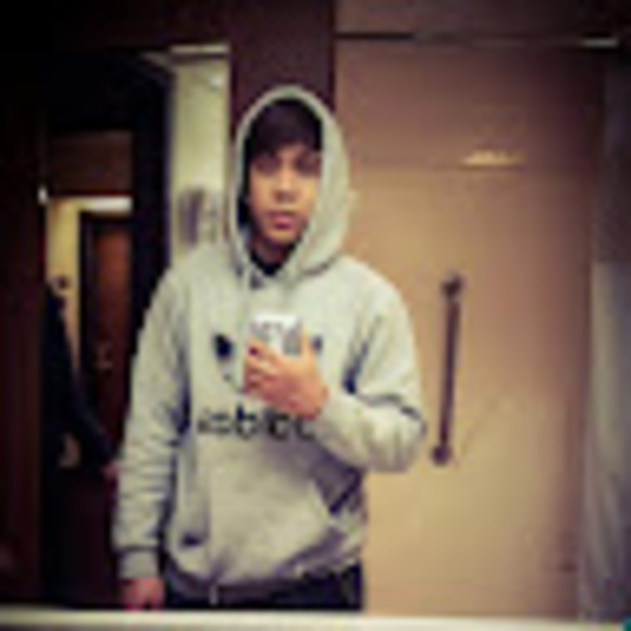 Profile Picture of Raven john Ebison (@rebison) on Poshmark