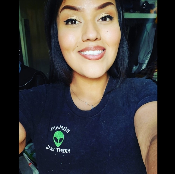 Profile Picture of Be Nguyen (@hoochnguyen) on Poshmark