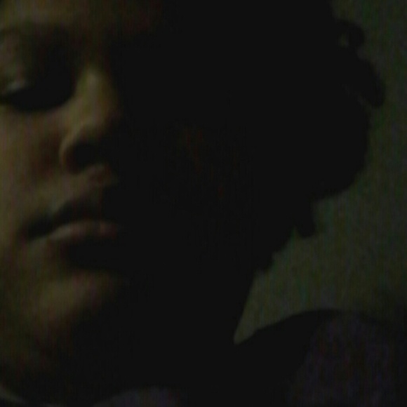 Profile Picture of Ayanna Mazzei (@hiimayanna) on Poshmark