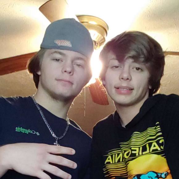 Profile Picture of Timothy Hanks (@timhanks46) on Poshmark