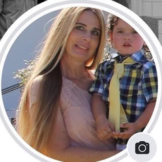 Profile Picture of Shelly Burt (@shellywburt) on Instagram