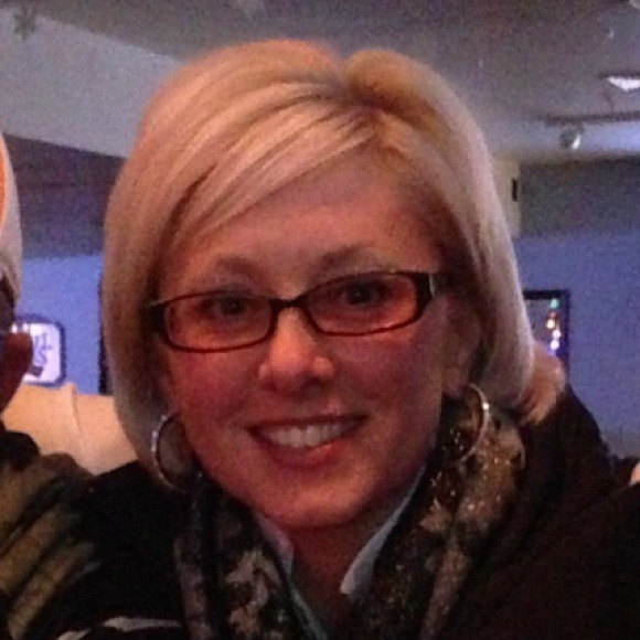 Profile Picture of Carla Lorah (@closetfull126) on Poshmark