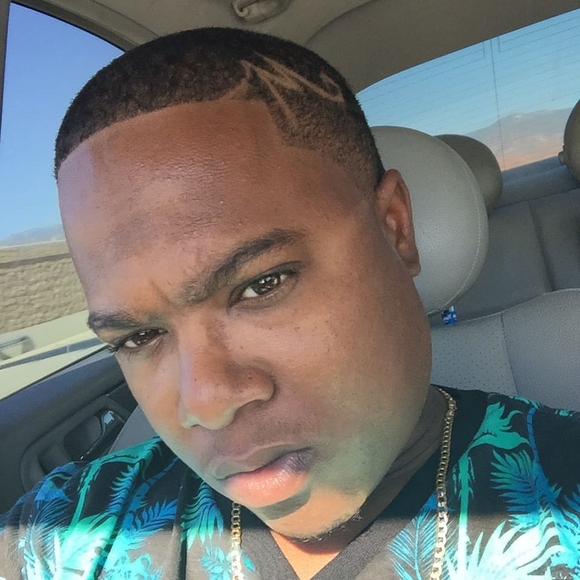 Profile Picture of Ernest Morgan (@yungpon3) on Poshmark
