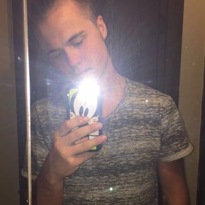 Zach Ickes - Twitter Profile Picture of Zach Ickes (@sticky_icky10) on Twitter