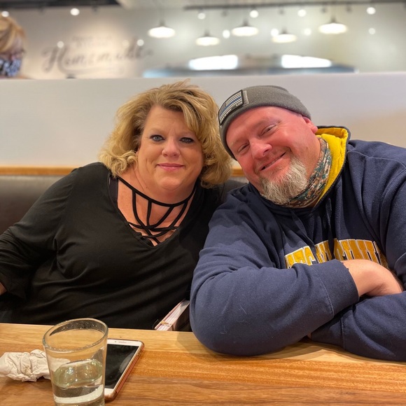 Profile Picture of Kelly Vining (@tiger3344) on Poshmark