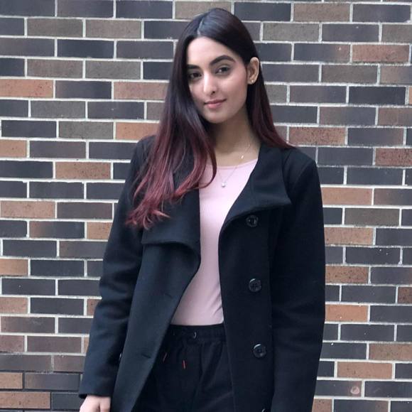 Profile Picture of Manjot Dhaliwal (@manjotdhaliw867) on Poshmark