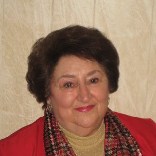 Profile Picture of Helen MalloGisewhite (@helen.mallogisewhite) on Facebook
