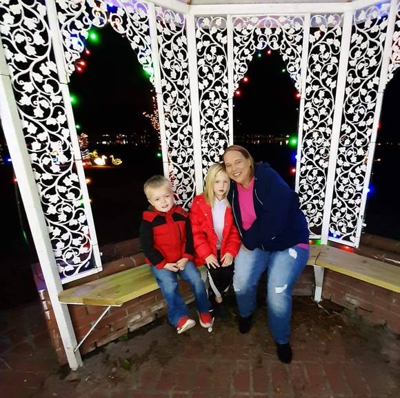 Profile Picture of Bobbi Pippins (@pippinsb) on Poshmark