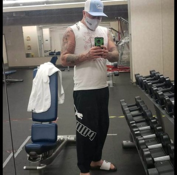 Profile Picture of Matthew Dawes (@dawesy2727) on Poshmark