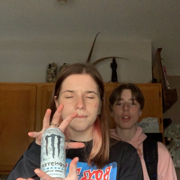 Profile Picture of Olivia Needham (@oneed99) on Poshmark