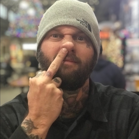 Profile Picture of Shawn Lindstrom (@shawnrot) on Poshmark