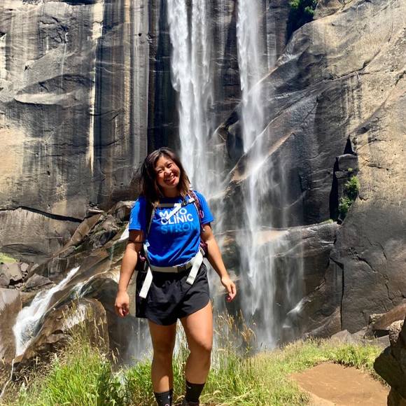 Profile Picture of Aliza Ancheta (@alizaancheta) on Poshmark