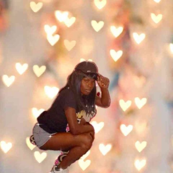 Profile Picture of Julia Cherry (@juliacherry215) on Poshmark