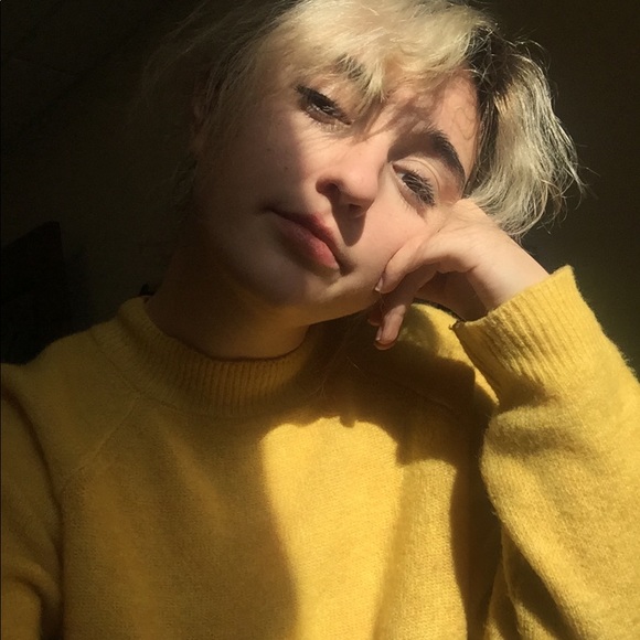 Profile Picture of Mary Stathos (@marystathos) on Poshmark