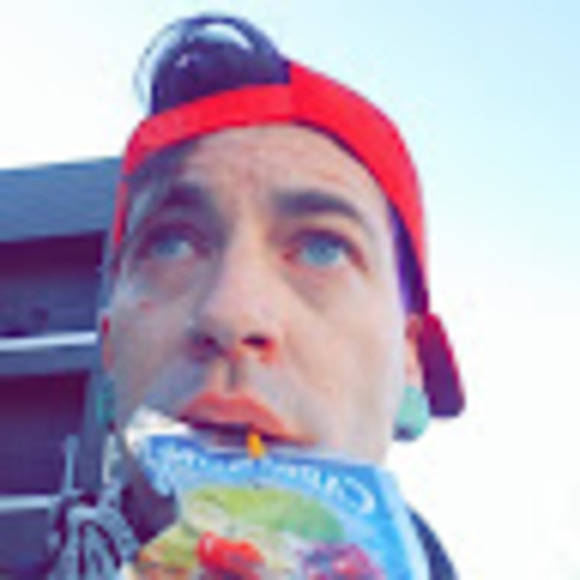 Profile Picture of Jared Theis (@jaredtheis) on Poshmark