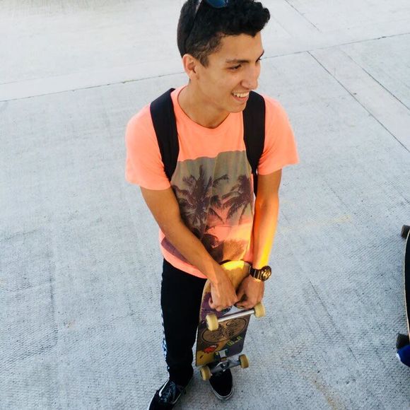 Profile Picture of Julian Bernal (@julian_bernal) on Poshmark