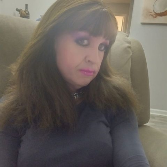 Profile Picture of Richard Reynolds (@victoria5269) on Poshmark