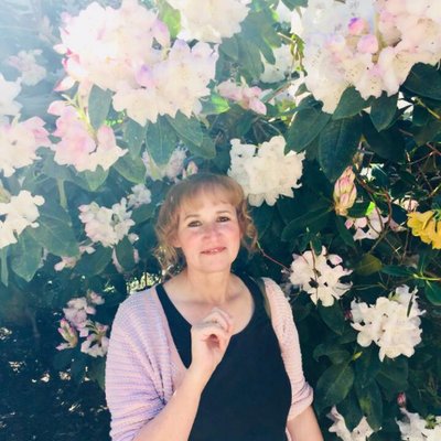 Profile Picture of Elke Smalley (@ElkeRose63) on Twitter