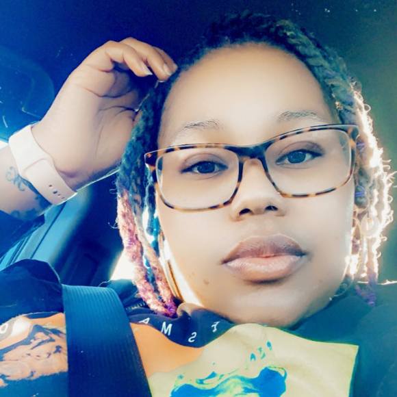 Profile Picture of Valarie Ryant (@vbreezy803) on Poshmark