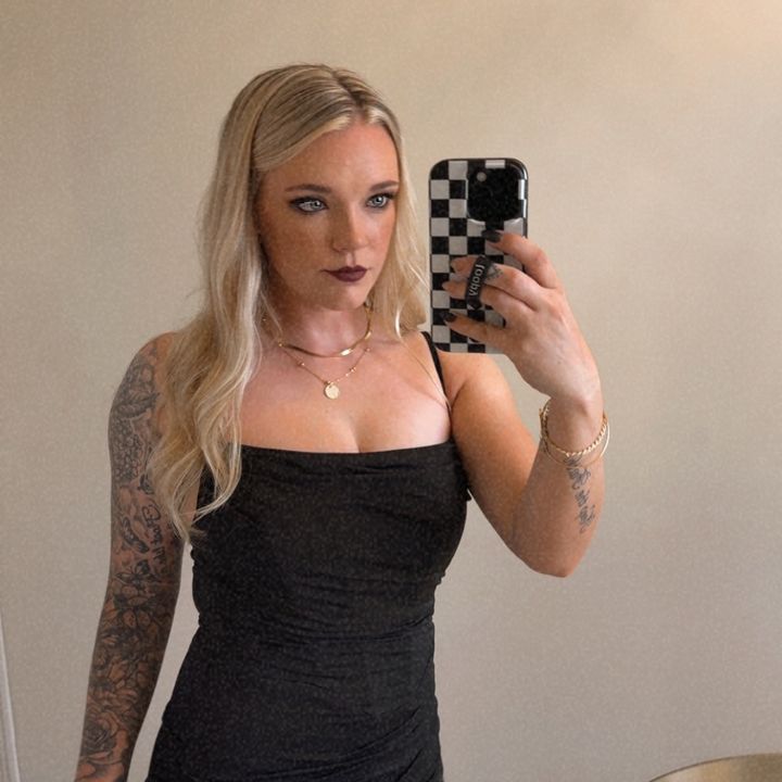 Profile Picture of Ash (@ashliemaura) on Tiktok