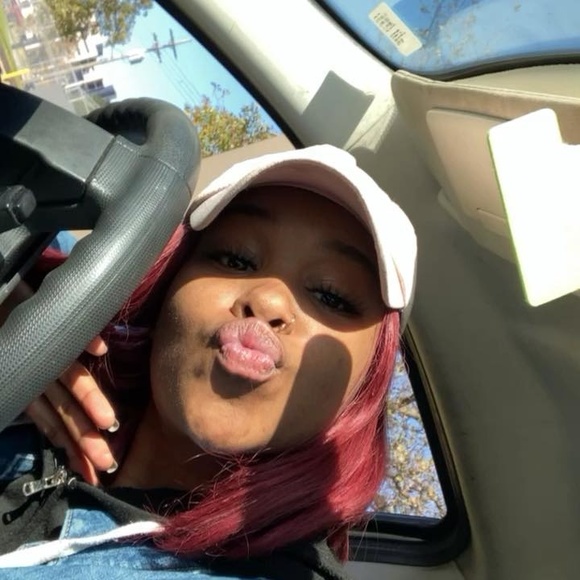 Profile Picture of Kim Roulette (@kaymakayyy) on Poshmark