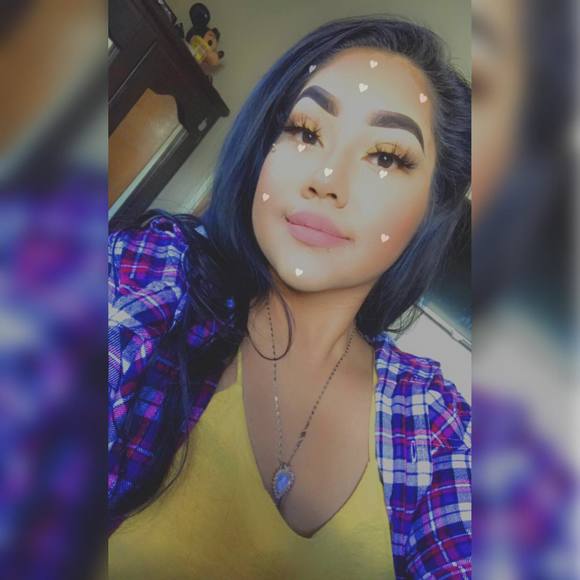 Profile Picture of Ayedazed Orozco (@ayedazed323) on Poshmark