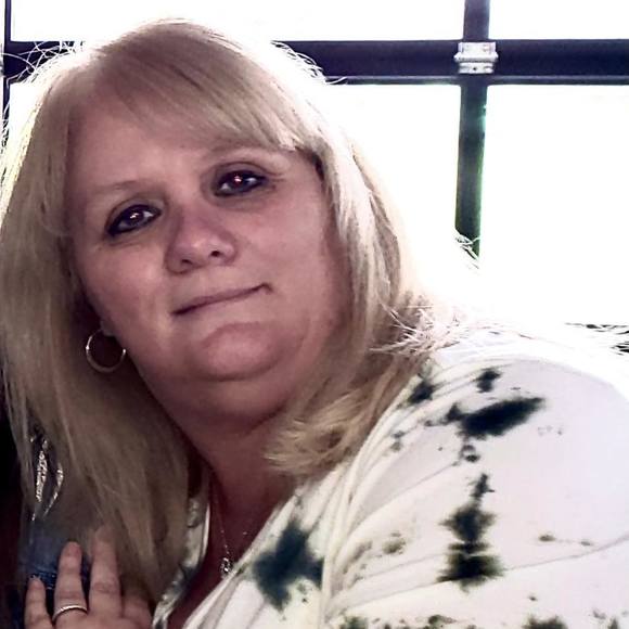 Wendy Carlson-leone - Poshmark Profile Picture of Wendy Carlson-leone (@misswah) on Poshmark