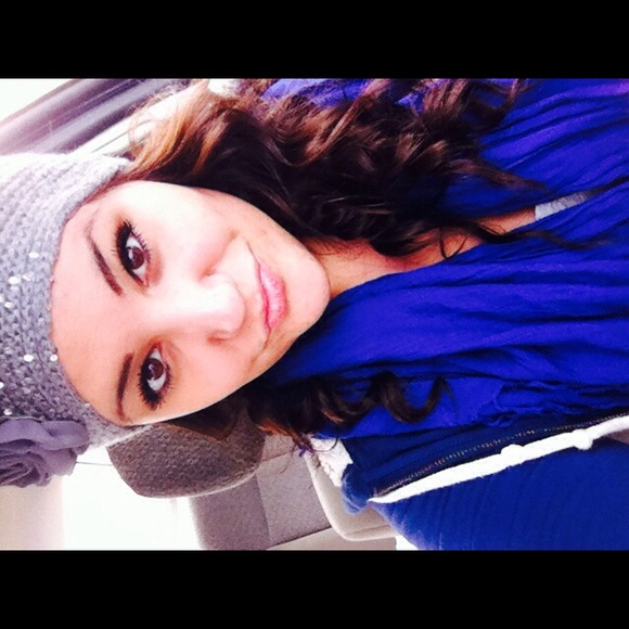 Profile Picture of Brianna Roach (@broach2012) on Poshmark